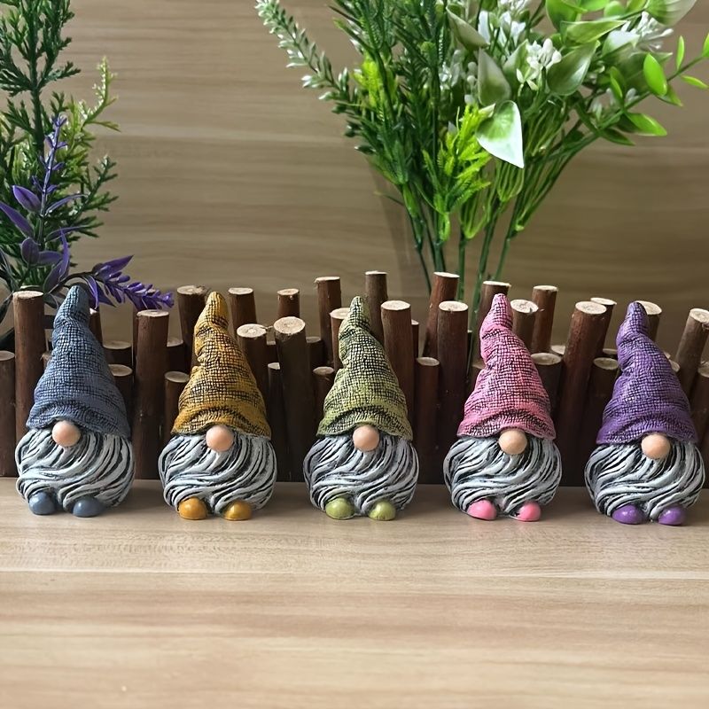 Faceless Garden Gnome Statue – Resin Miniature Lawn Ornament – photo 5